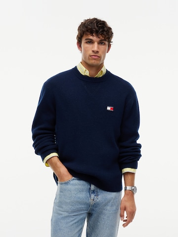 Tommy Jeans Sweater in Blue: front