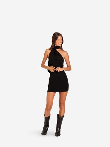 Robe THE-ARE en noir