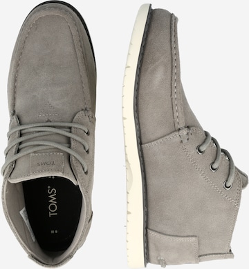 TOMS Chukka Boots in Grey