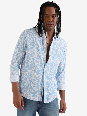 Coupe regular Chemise 'Kevin' Campus Sutra en bleu : devant