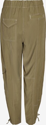 Effilé Pantalon cargo 'MILLE' Noisy may en vert