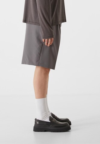 Loosefit Pantaloni con pieghe di Lost Youth in grigio