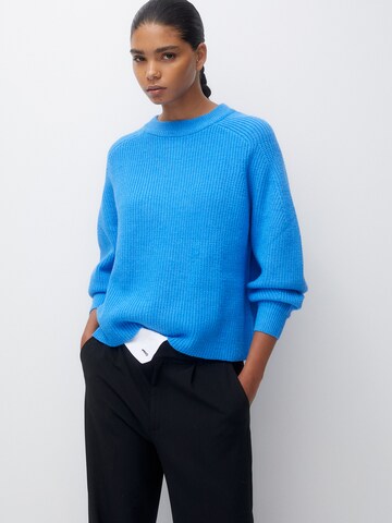 Pull&Bear Sweater in Blue: front