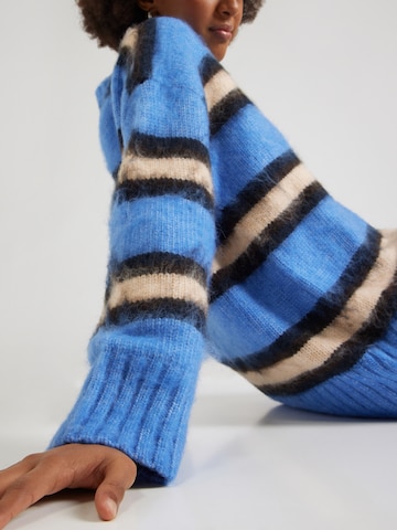 Monki Sweater in Blue