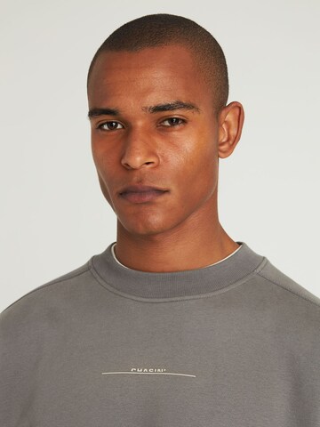 CHASIN' Sweatshirt ' Ido ' in Grau