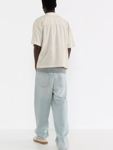 Pull&Bear Comfort Fit Skjorta i beige