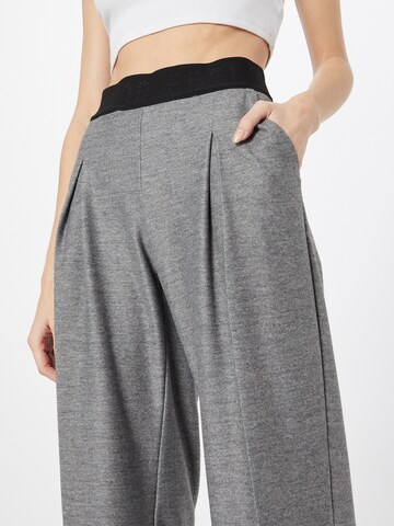 BRAX Wide Leg Hose 'Maine' in Grau