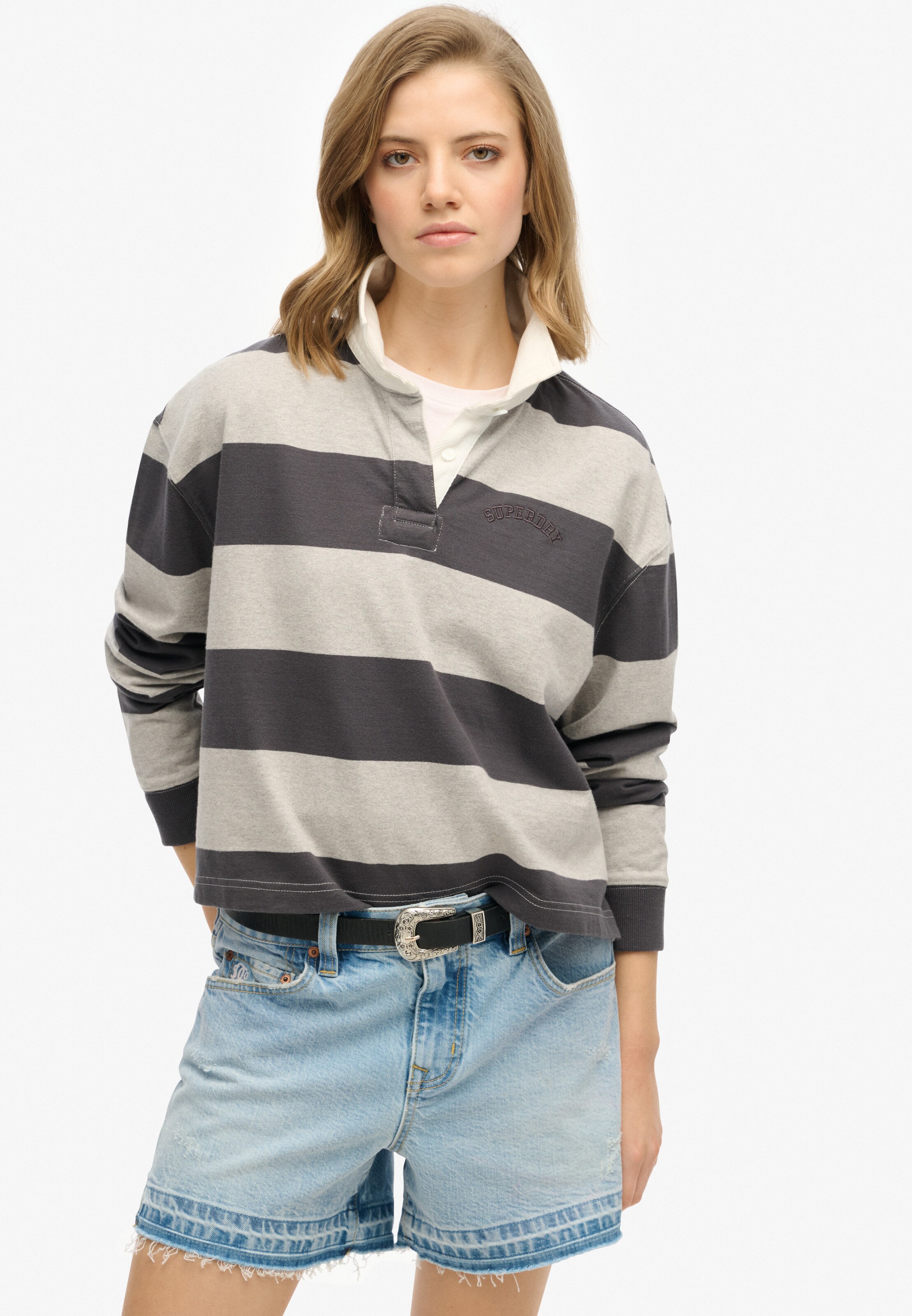 Superdry & Co Shirt 'Essentials' in Grijs: voorkant