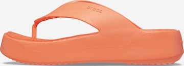 Crocs - Sandalias de dedo 'Getaway' en naranja: frente