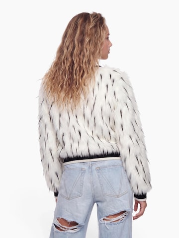 Pullover extra large di BTY in bianco