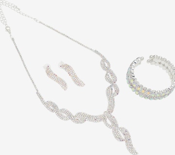 sidabrinė SOHI Juvelyrinių dirbinių rinkinys 'Suruchi': priekis