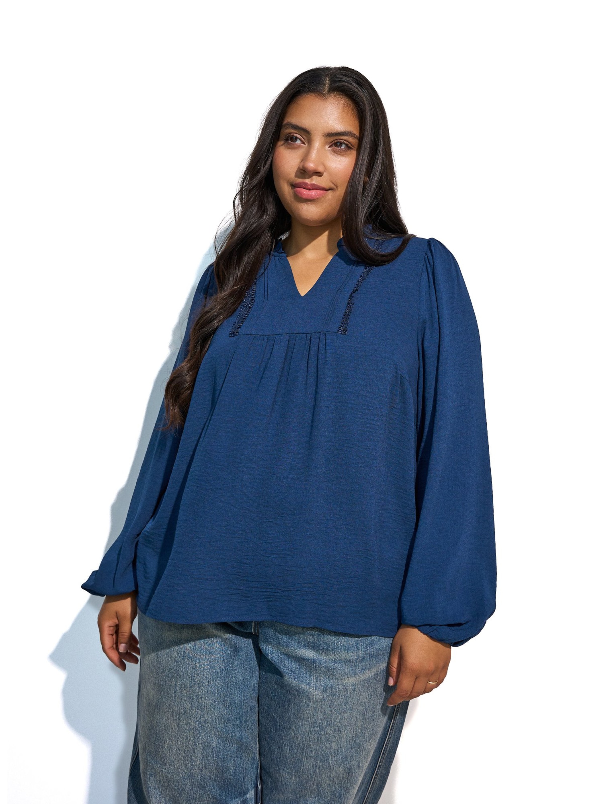 Zizzi Bluse 'CAWHITNEY' in Blau: Vorderseite