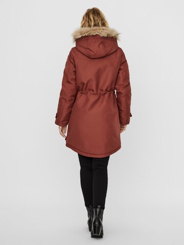 Parka d’hiver 'EXPEDITIONTRACK' VERO MODA en marron