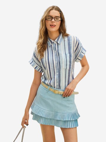 zils Imily Bela Blūze: no priekšpuses