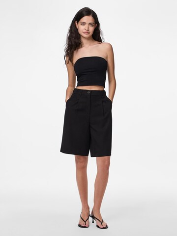Regular Pantalon à pince 'PCKamil' PIECES en noir