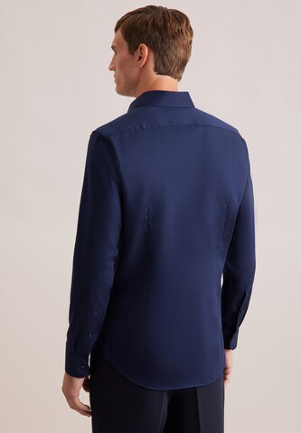 Coupe slim Chemise business 'Schwarze Rose' SEIDENSTICKER en bleu