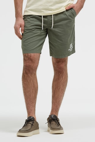 CAMP DAVID Regular Basic Shorts aus Twill mit Elastikbund in Grün: Vorderseite