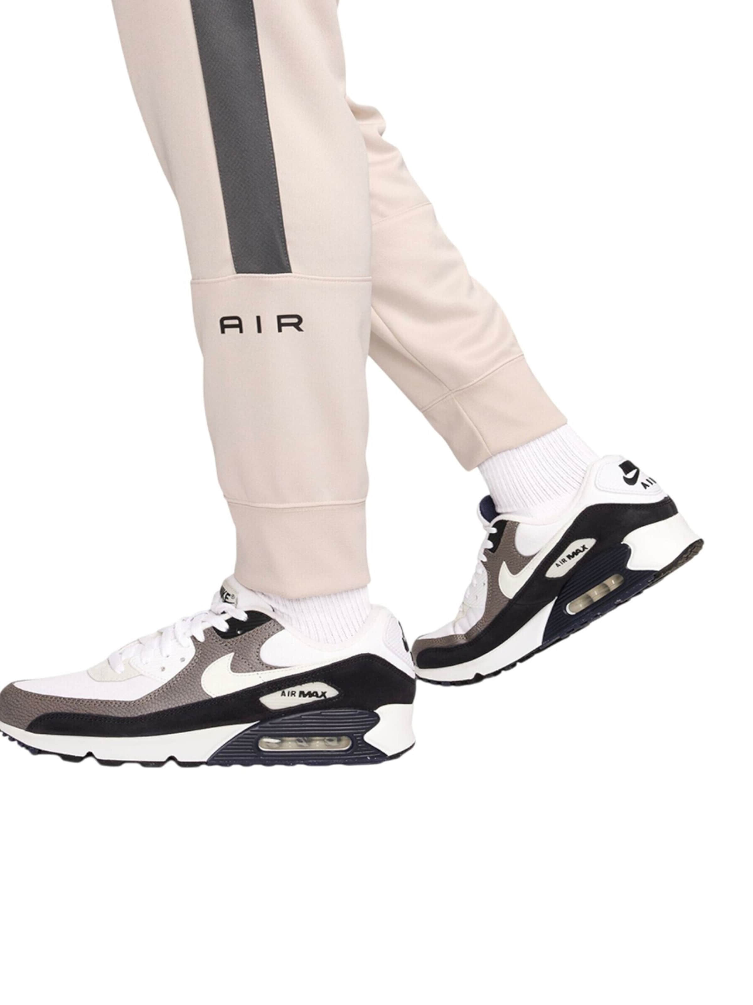 Tapered Pantaloni 'Air' di Nike Sportswear in beige