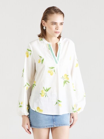 Emily Van Den Bergh Blouse in Wit: voorkant