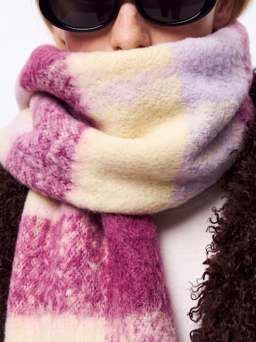 PIECES Scarf 'PCBEA' in Purple