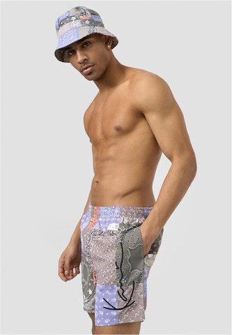 regular Pantaloni di Karl Kani in colori misti: frontale