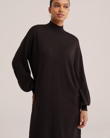 WE Fashion - Vestido de punto en marrón