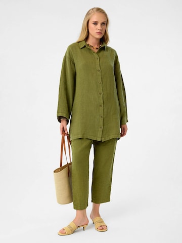 DIMI Blouse in Green: front