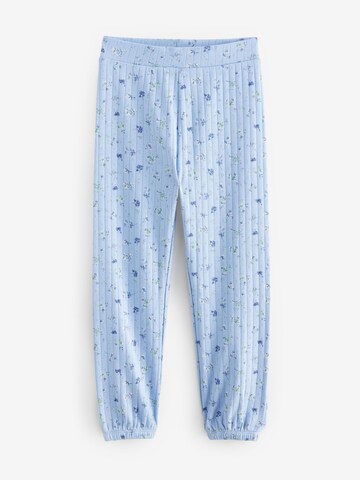 Pijamale de la Next pe albastru