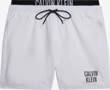 Calvin Klein Swimwear Badeshorts in Weiß: predná strana