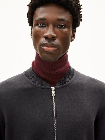 ARMEDANGELS Gebreid vest in Grijs