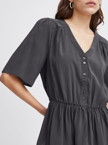 Camicia da donna 'Cinoma' di ICHI in grigio