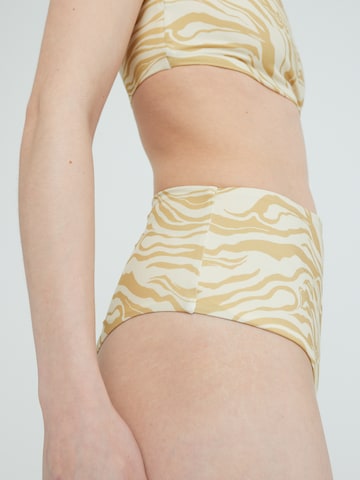 Pantaloncini per bikini 'Caio' di EDITED in beige