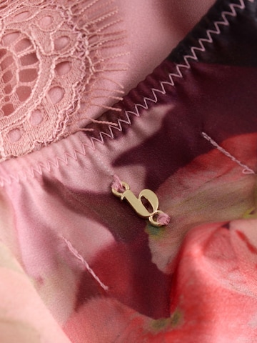 B by Ted Baker Perilo | roza barva