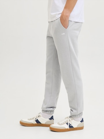 JJ Rebel Tapered Nadrág 'JREBGORM' - szürke