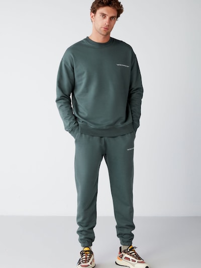 Trendyol Jogginganzug in dunkelgrün / weiß, Produktansicht