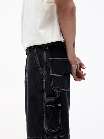 Pull&Bear Loosefit Shorts in Schwarz