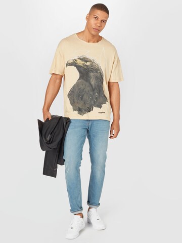 tigha Printshirt  ' Sky Eagle Arne ' in Beige