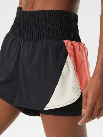 Gilly Hicks Regular Shorts in Schwarz