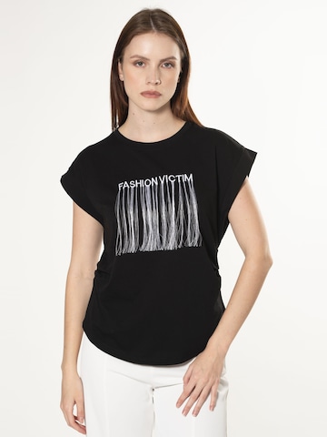 Influencer T-Shirt in Schwarz: Vorderseite