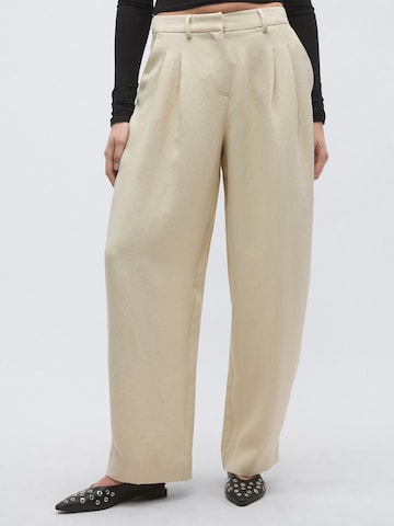 Loosefit Pantaloni con pieghe 'Esteriane' di MSCH COPENHAGEN in beige: frontale