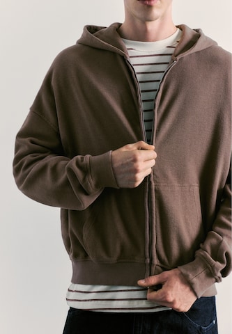 Pull&Bear Mikina – hnědá