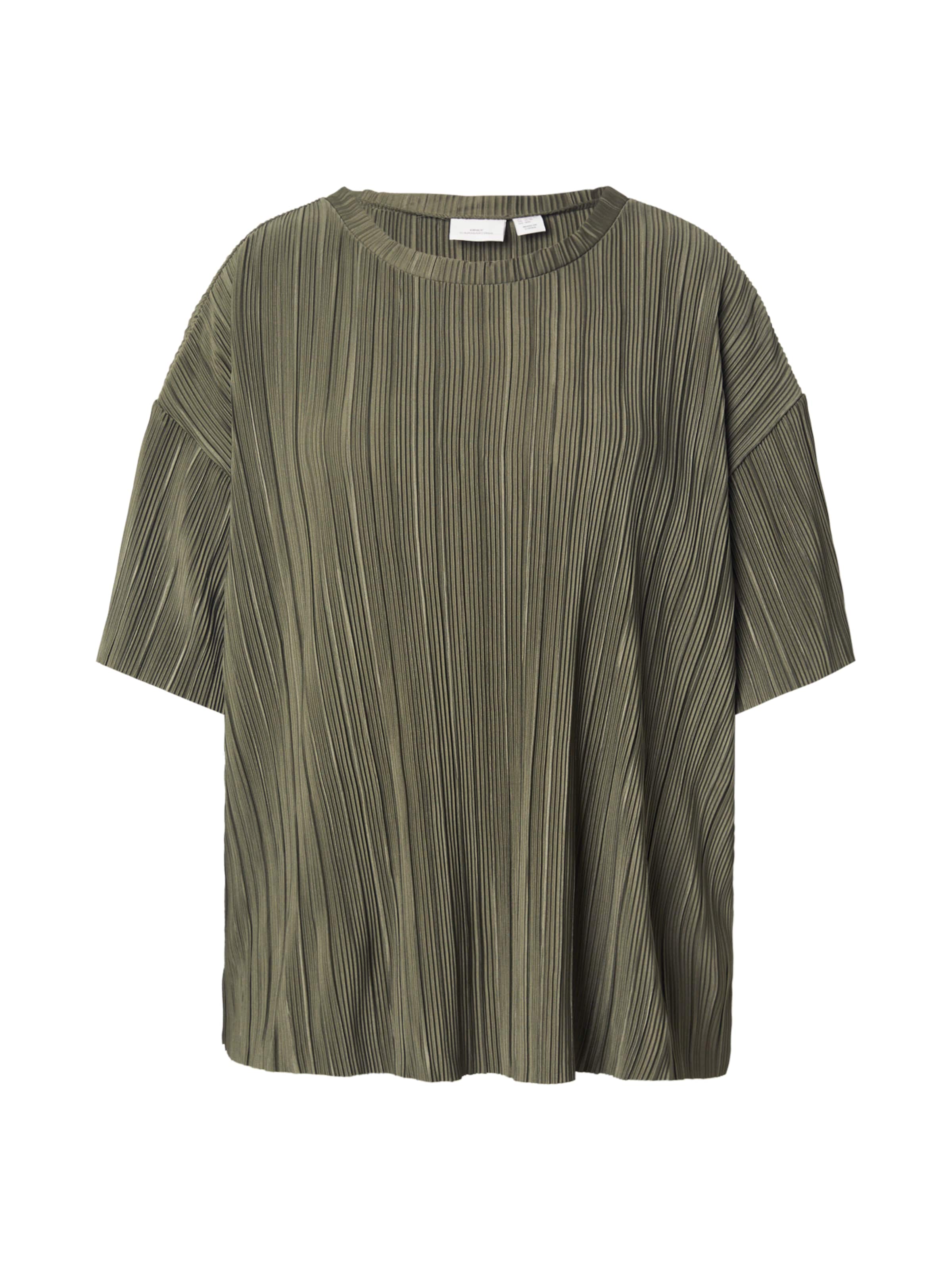 ONLY Carmakoma Blouse in Green: front