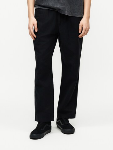 Regular Pantalon HOLLISTER en noir : devant