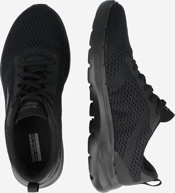 Chaussure de sport SKECHERS en noir