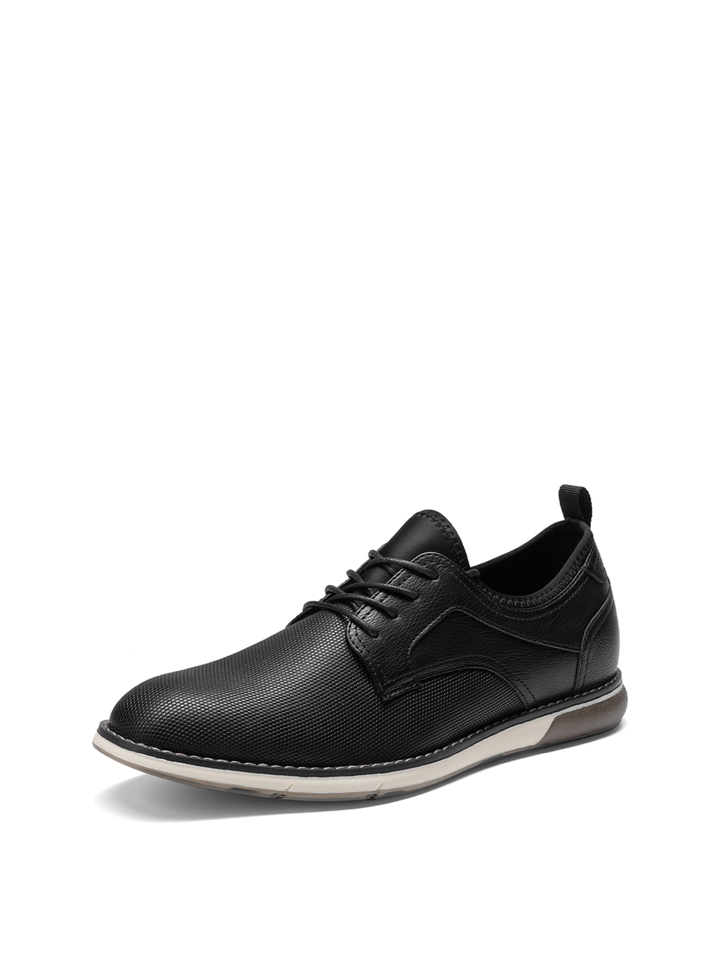 Scarpa stringata di Bruno Marc in nero: frontale
