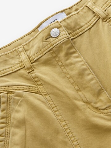 Loosefit Pantaloni chino di Next in giallo