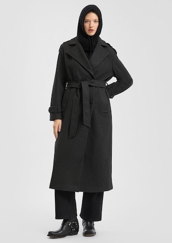 QS Übergangsmantel in Schwarz