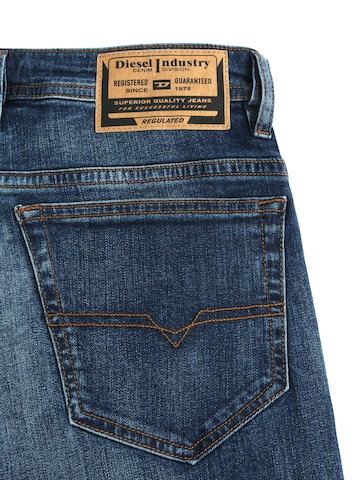 Coupe slim Jean 'Thommer RB062' DIESEL en bleu