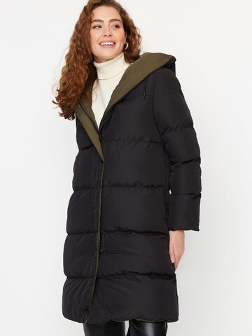 Manteau mi-saison Trendyol en noir : devant