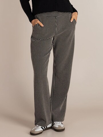 IVY BEAU Regular Trousers in Black: front